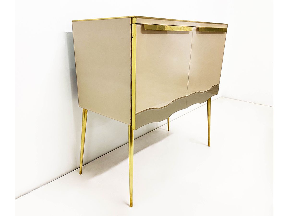 Brass Cabinet - STUDIOILSE