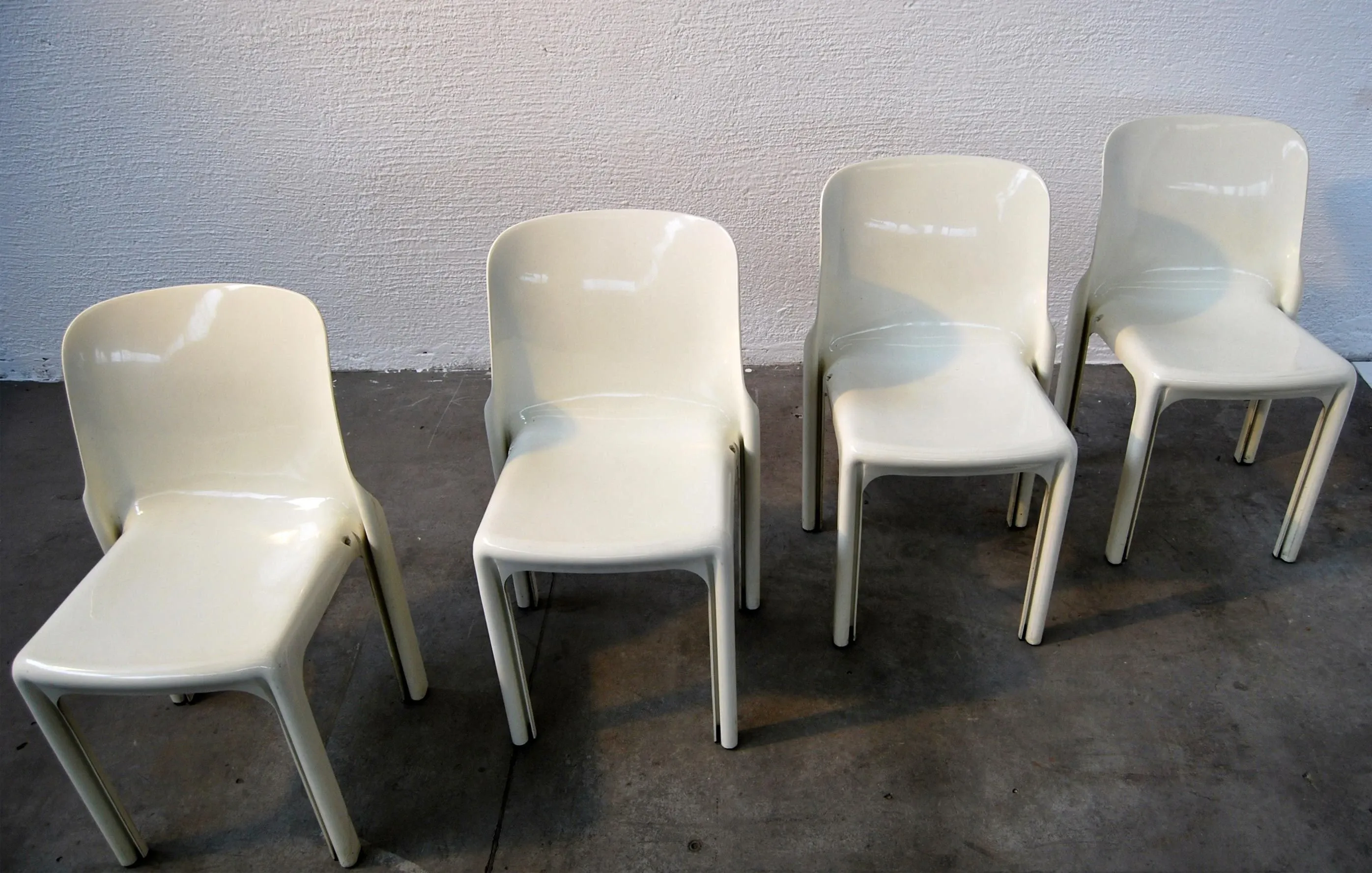 Artemide Selene Chair Vintage Design V. Magistretti Italy 1970s