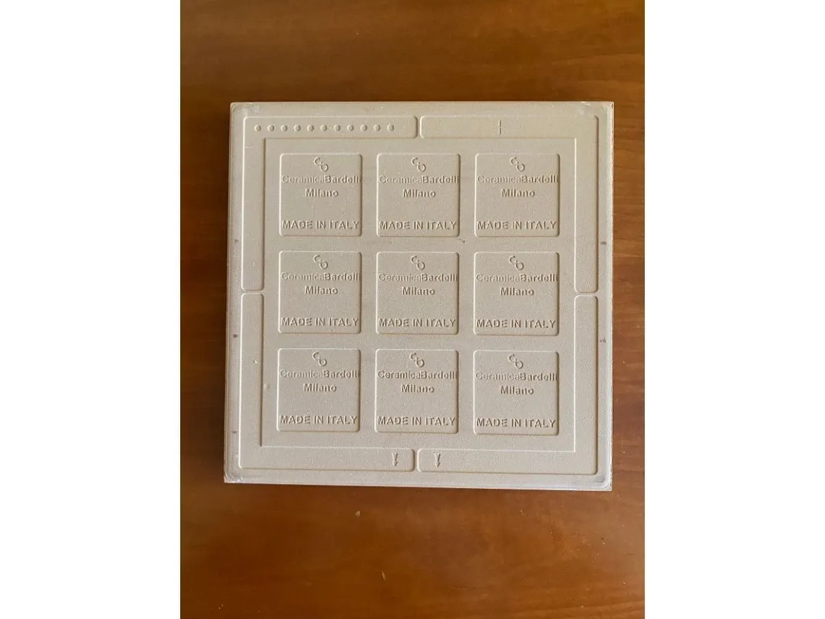 Piastrella di ceramica Griffe di Fornasetti, Bardelli 2