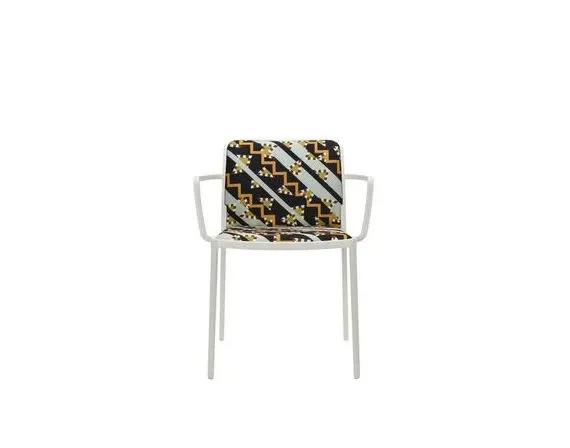 Audrey Soft Memphis (Camerun), Kartell 1