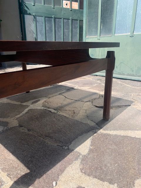 Tavolino 748 in legno di palissandro di Ico Parisi (anni '60) Side