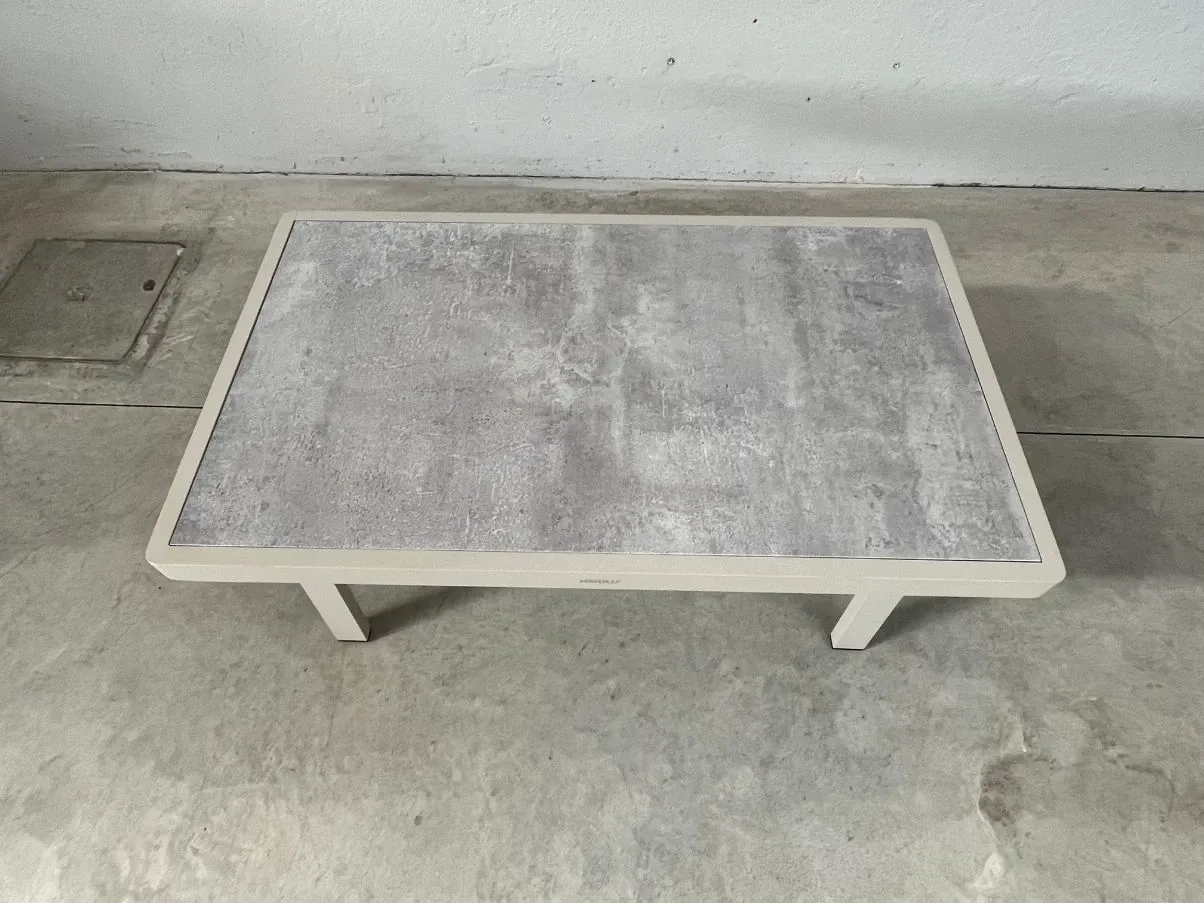 Nofi 2.0 coffee table in painted aluminium, Higold 2