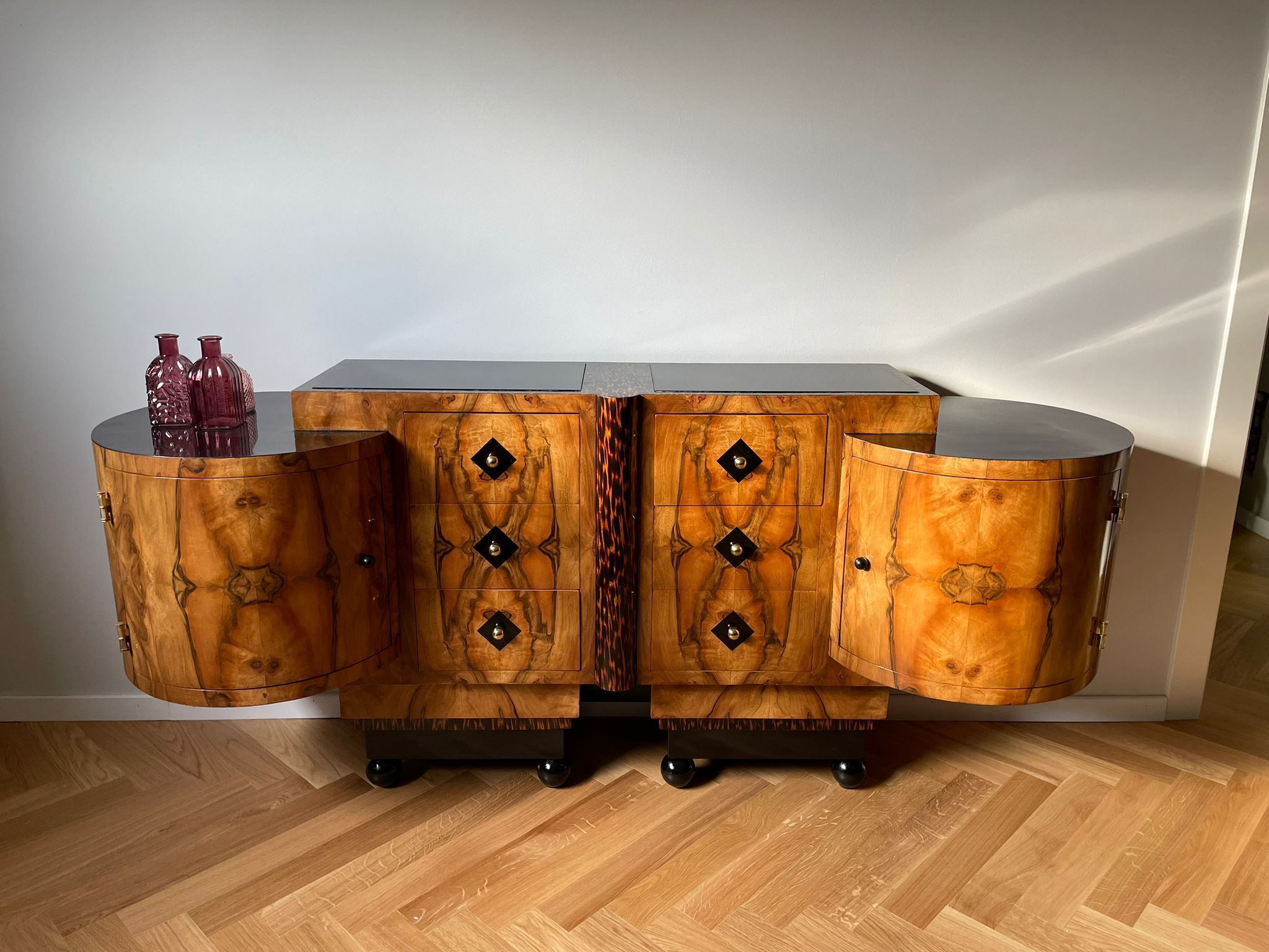 Vintage console (1940s) Brand