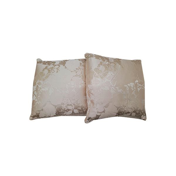 Cushions in synthetic and fabric (ivory), Rubelli image