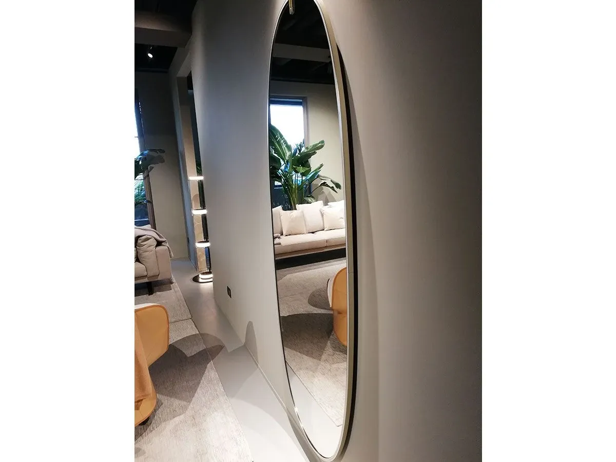 Specchio ovale La plus Belle con luce integrata, Flos 3