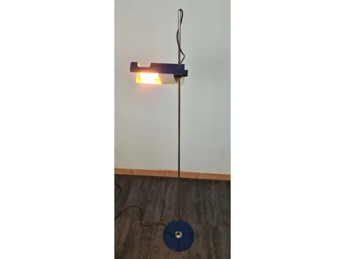 Lampada da terra Spider di Joe Colombo, Oluce 2