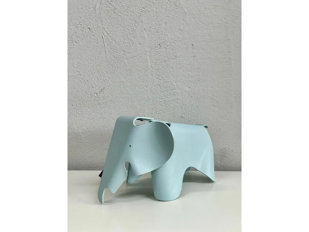 Little blue elephant, Vitra image