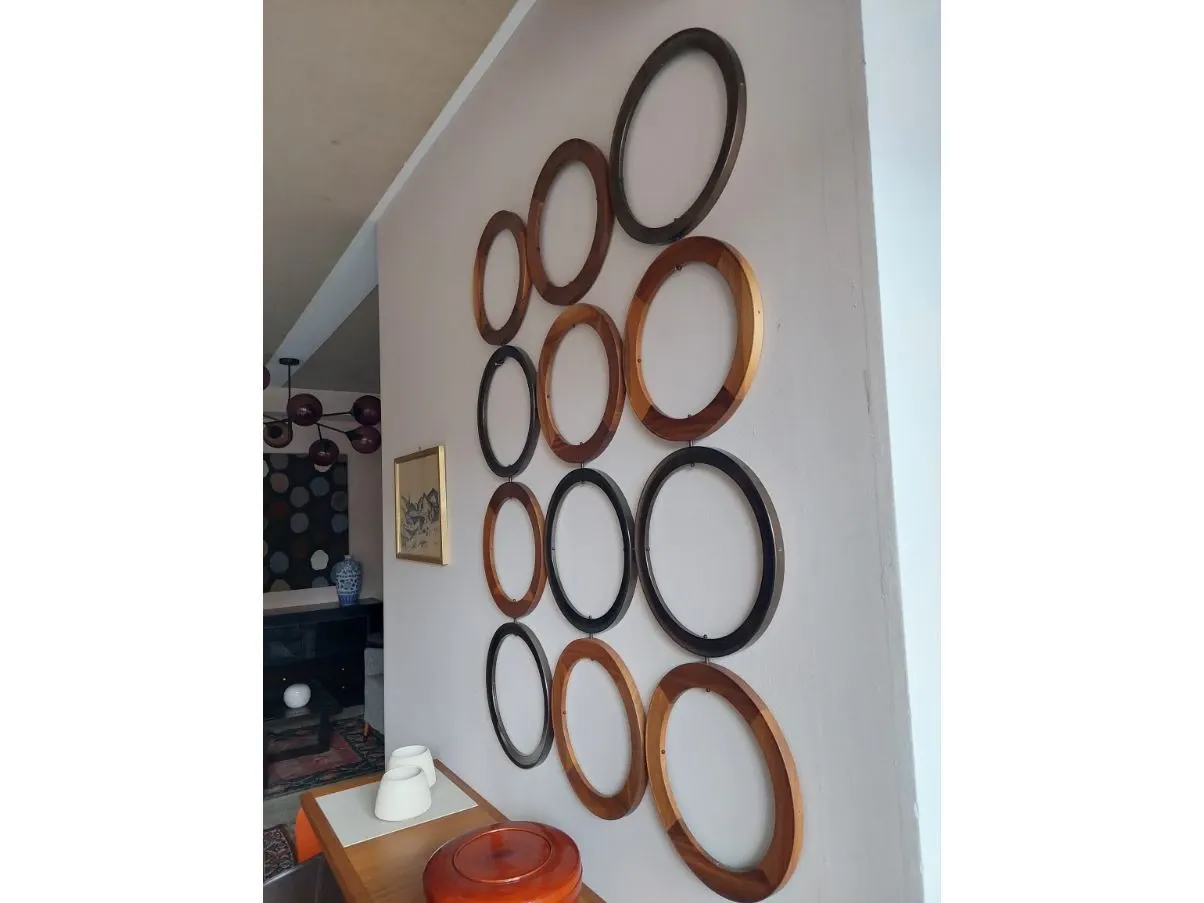 Furnishing accessory Circles in walnut wood, Giorgetti 1