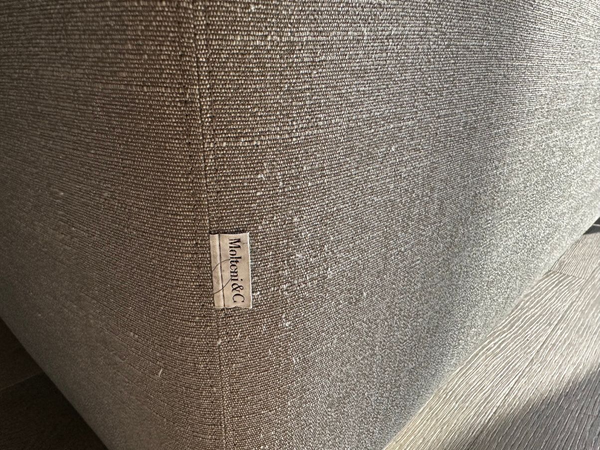 Divano angolare e modulare Hi-Bridge in tessuto grigio di Ferruccio Laviani, Molteni&C Brand