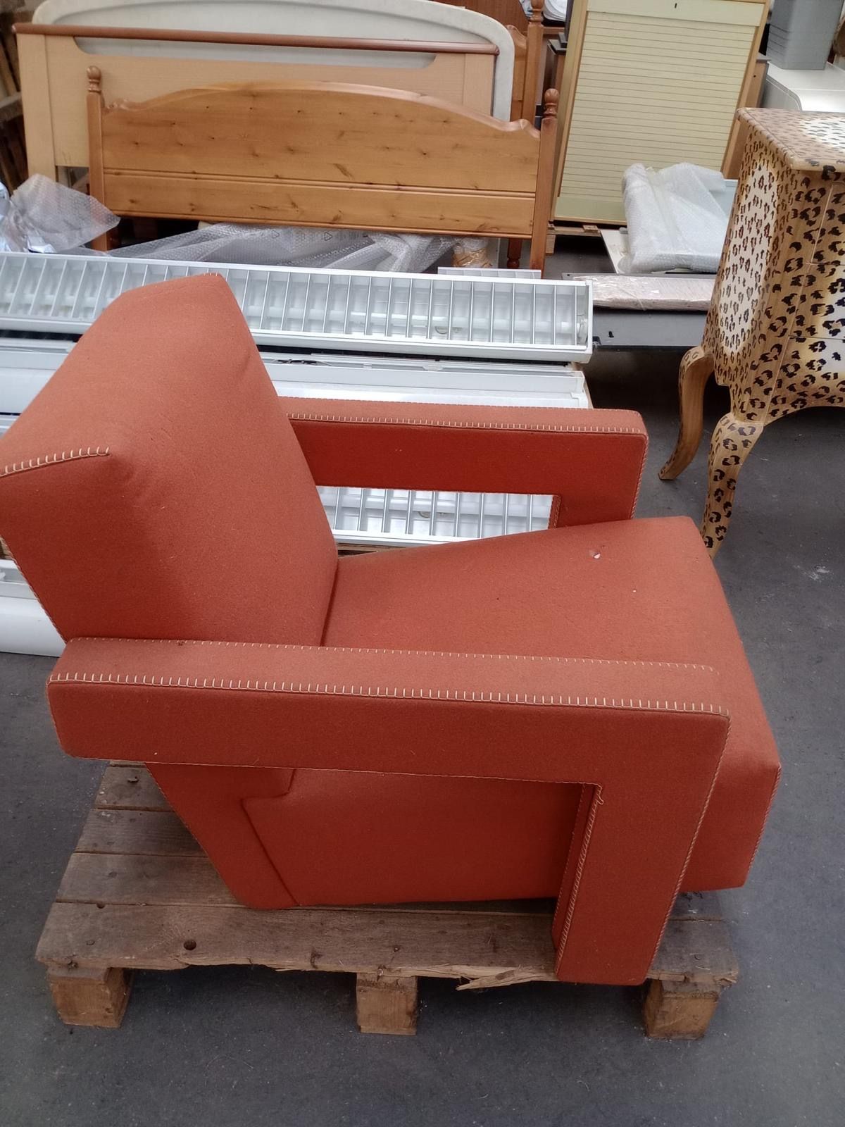 Poltrona vintage Utrecht in tessuto arancione di Gerrit Rietveld Main