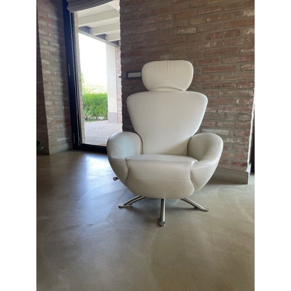 K10 Dodo swivel and reclining armchair in white, Cassina image