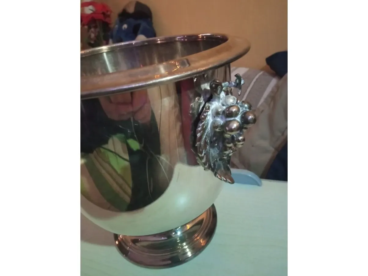 Vintage steel wine bucket 8