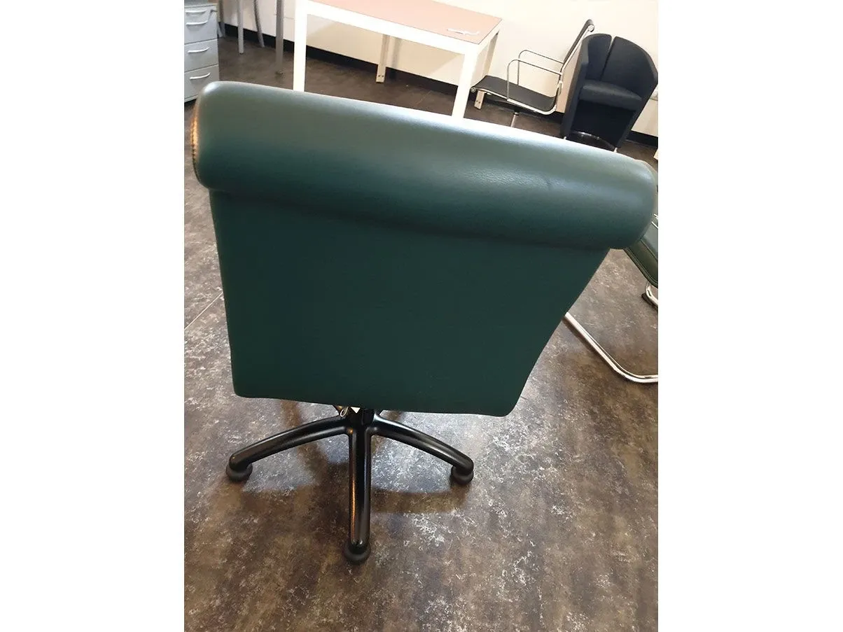 Forum Meeting leather (green) swivel armchair, Poltrona Frau 1