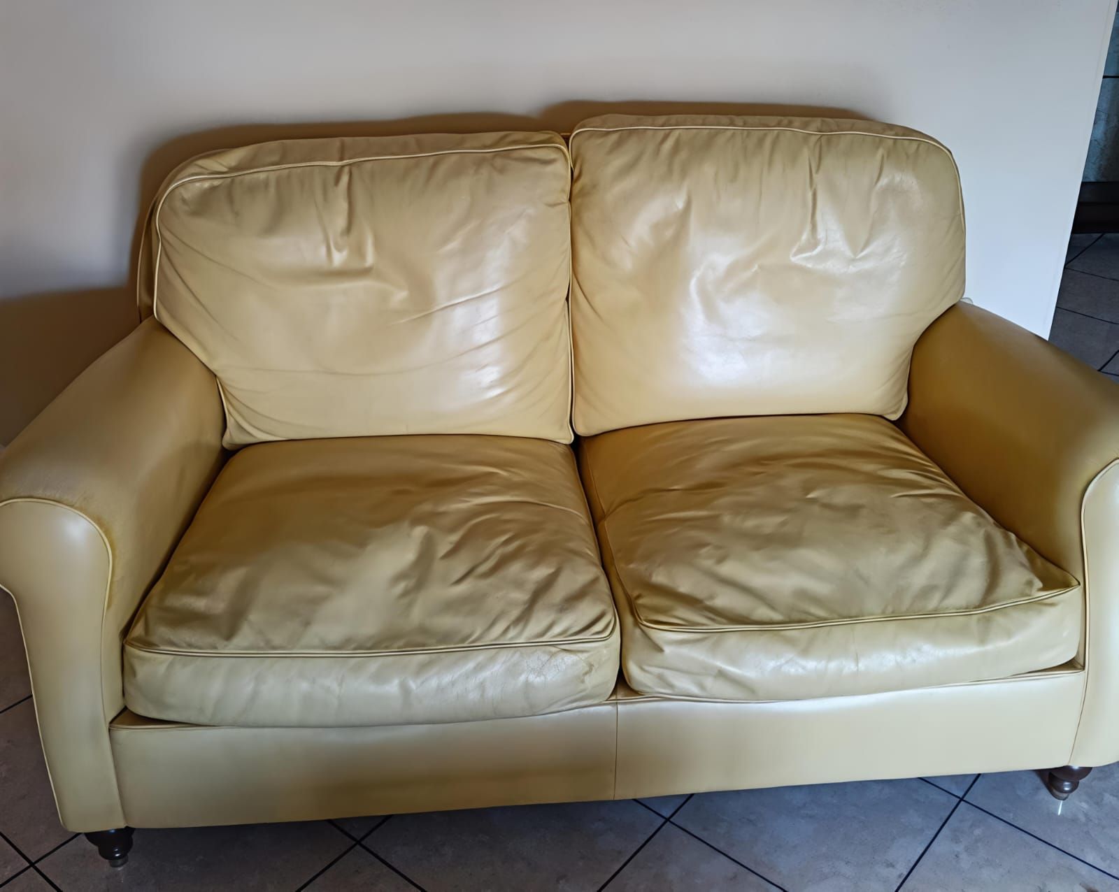 2-Sitzer Sofa aus gelbem Leder Optional12