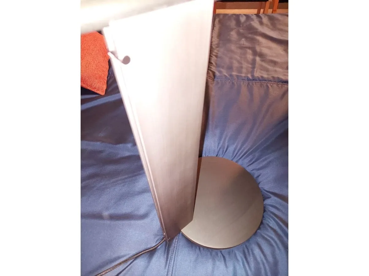 Lampada da tavolo in metallo, Giorgetti  4