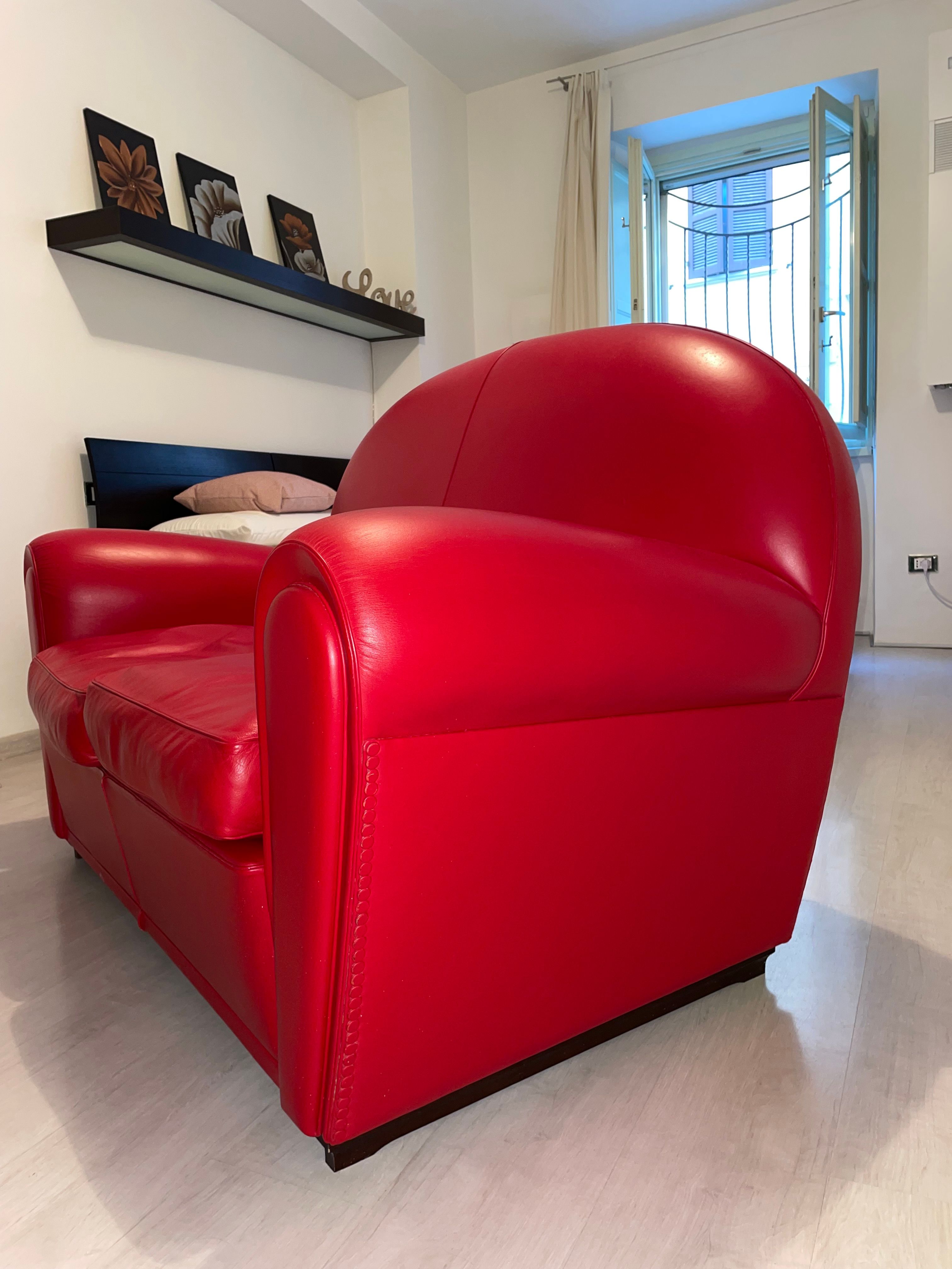 2-Seater Red Leather Sofa Vanity Fair Side