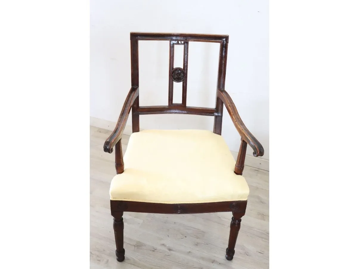 Set 2 poltrone in legno di noce vintage ('700), 2