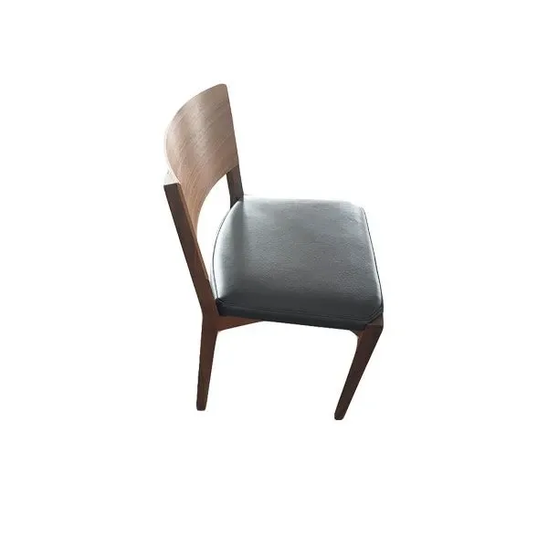 Sedia Lario in legno con sedile in ecopelle (nero), Porro 