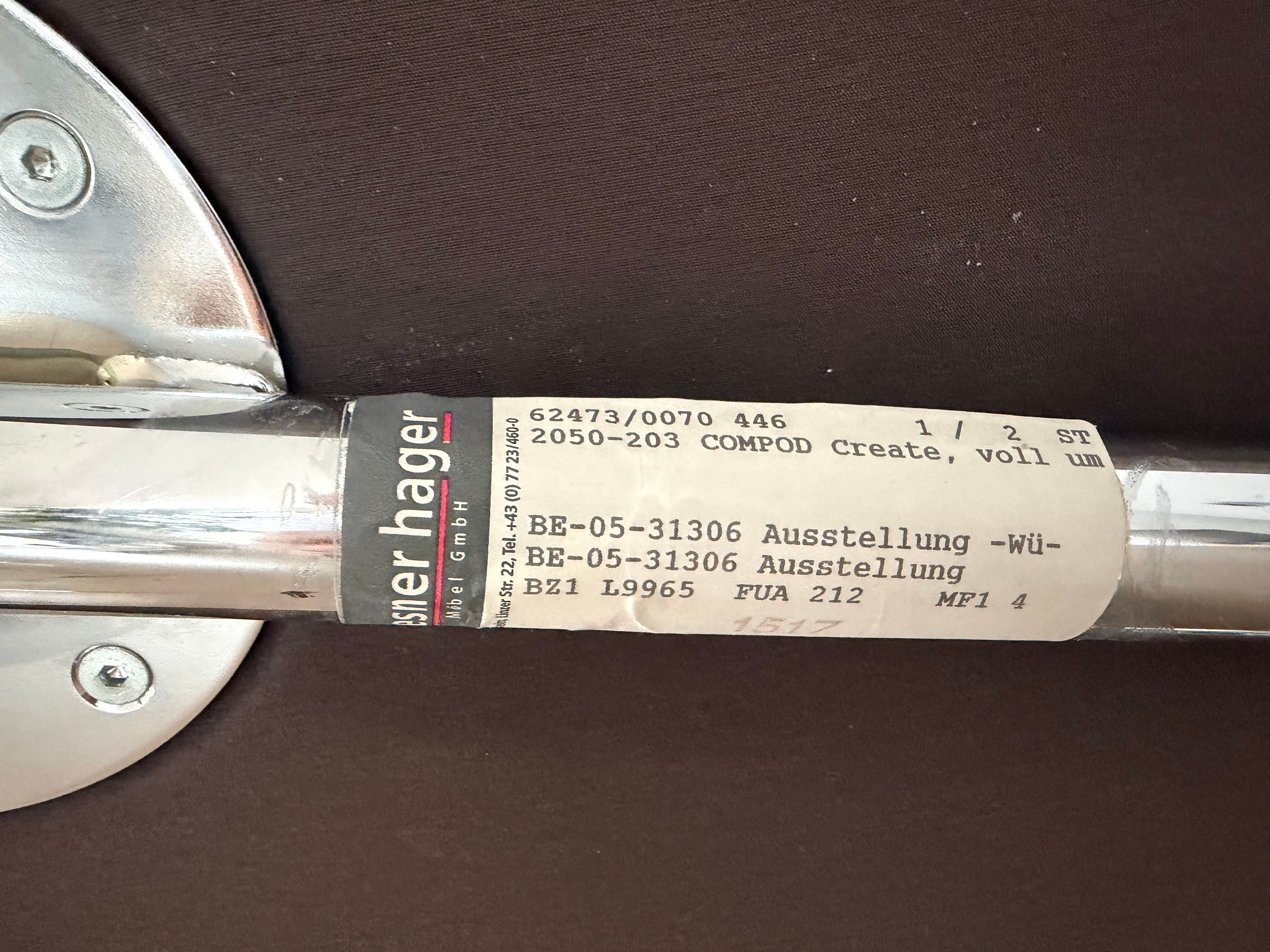 Leather Chair with Built-In Desk Compod Create/Move Details