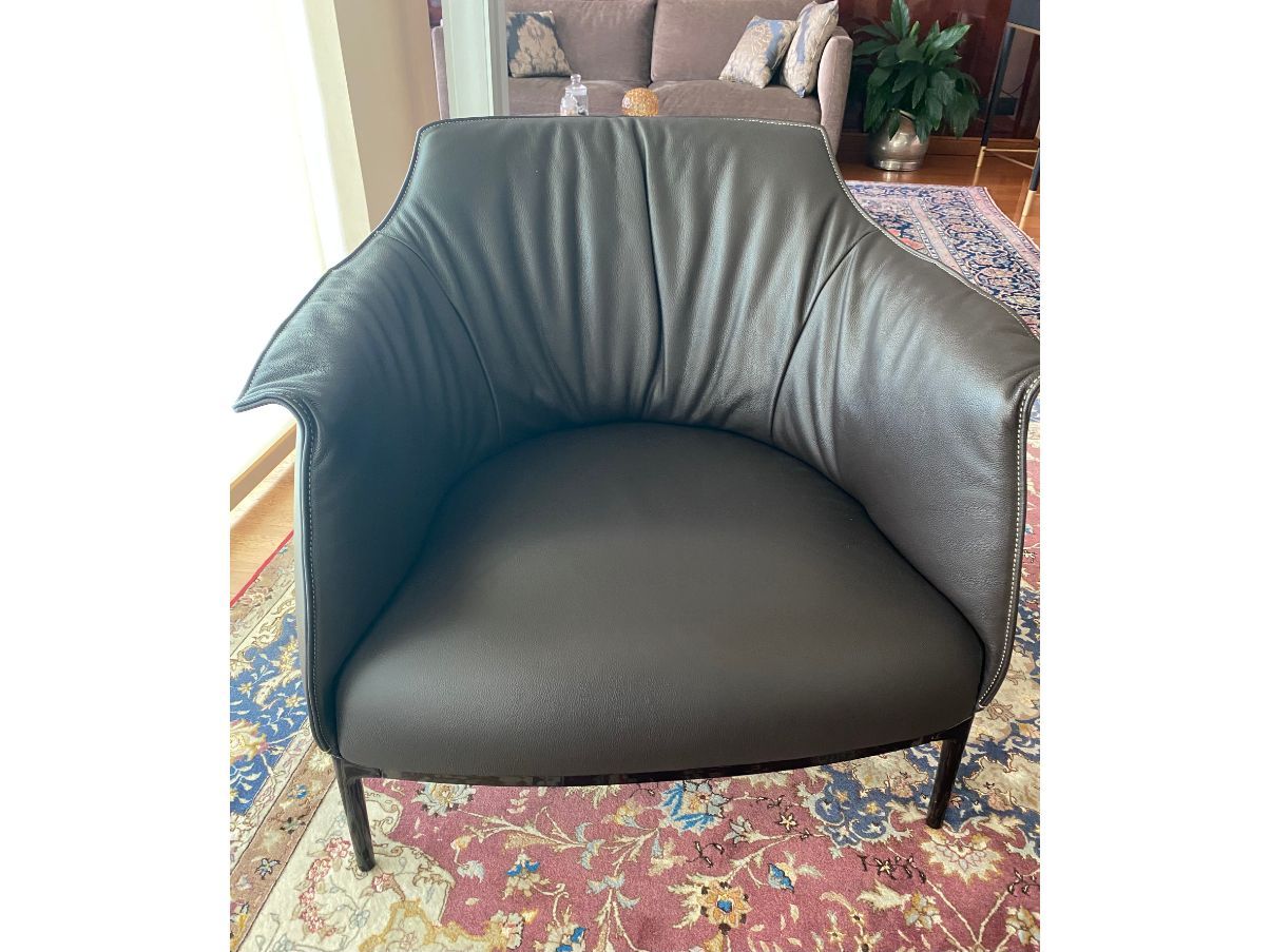 Archibald armchair Front