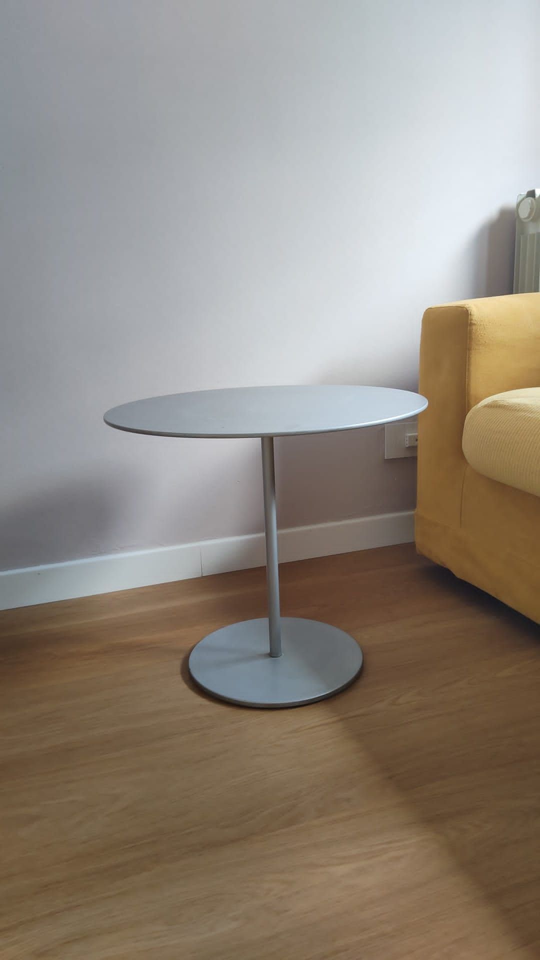 Round Coffee Table On-Off by Piero Lissoni 10