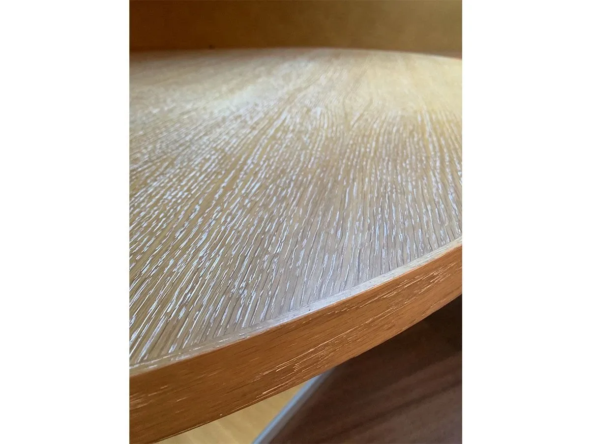 Apta round table in brushed oak wood 6