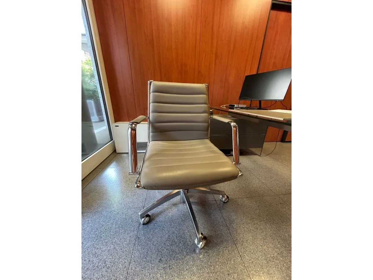 Vega L chair in eco-leather, Sitland 2