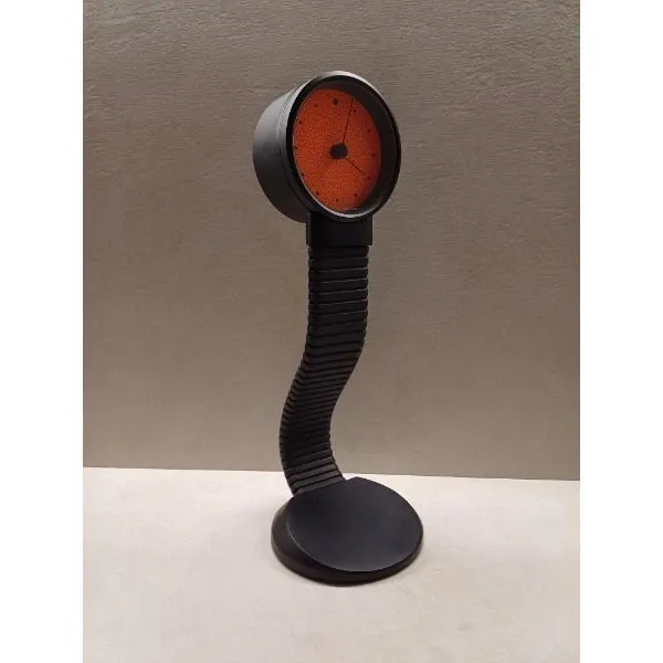 Japanese design table clock, TAKATA image