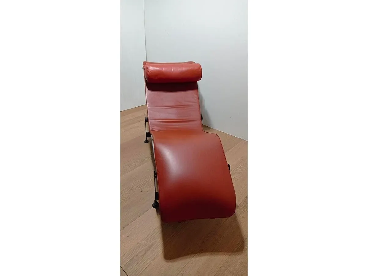 Chaise longue LC4 in pelle Cognac di Le Corbusier, Alivar 2