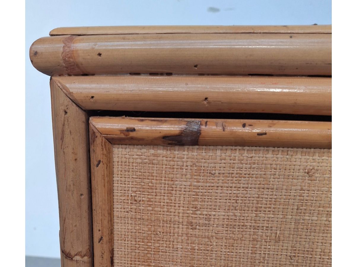 Wooden rattan and wicker chest of drawers (70s) Side
