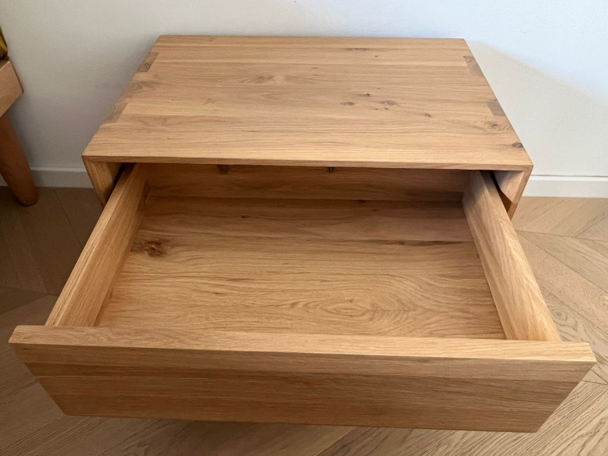 Comodino Nordic II in legno di rovere, Ethnicraft Details