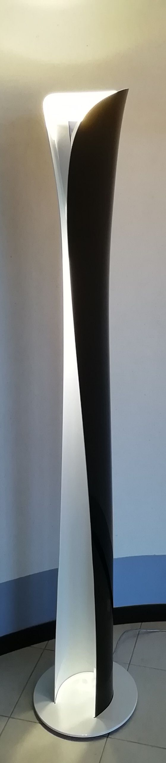 Lampada da terra Cadmo in acciaio Front