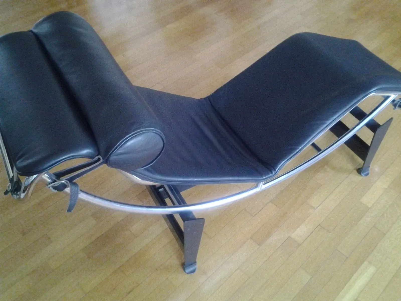 LC4, Cassina 