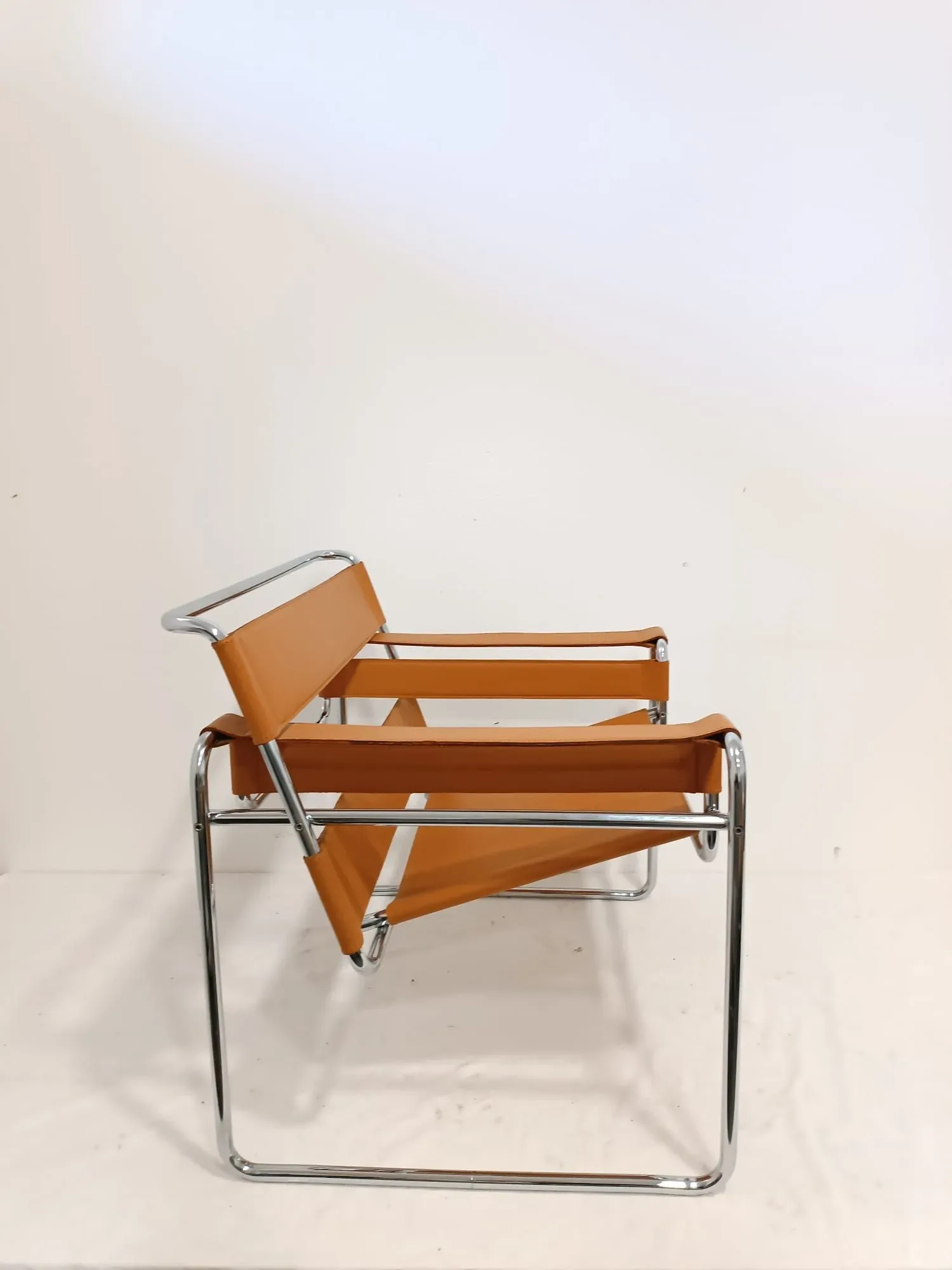 Sedia Wassily B3 di Marcel Breuer, Knoll 2