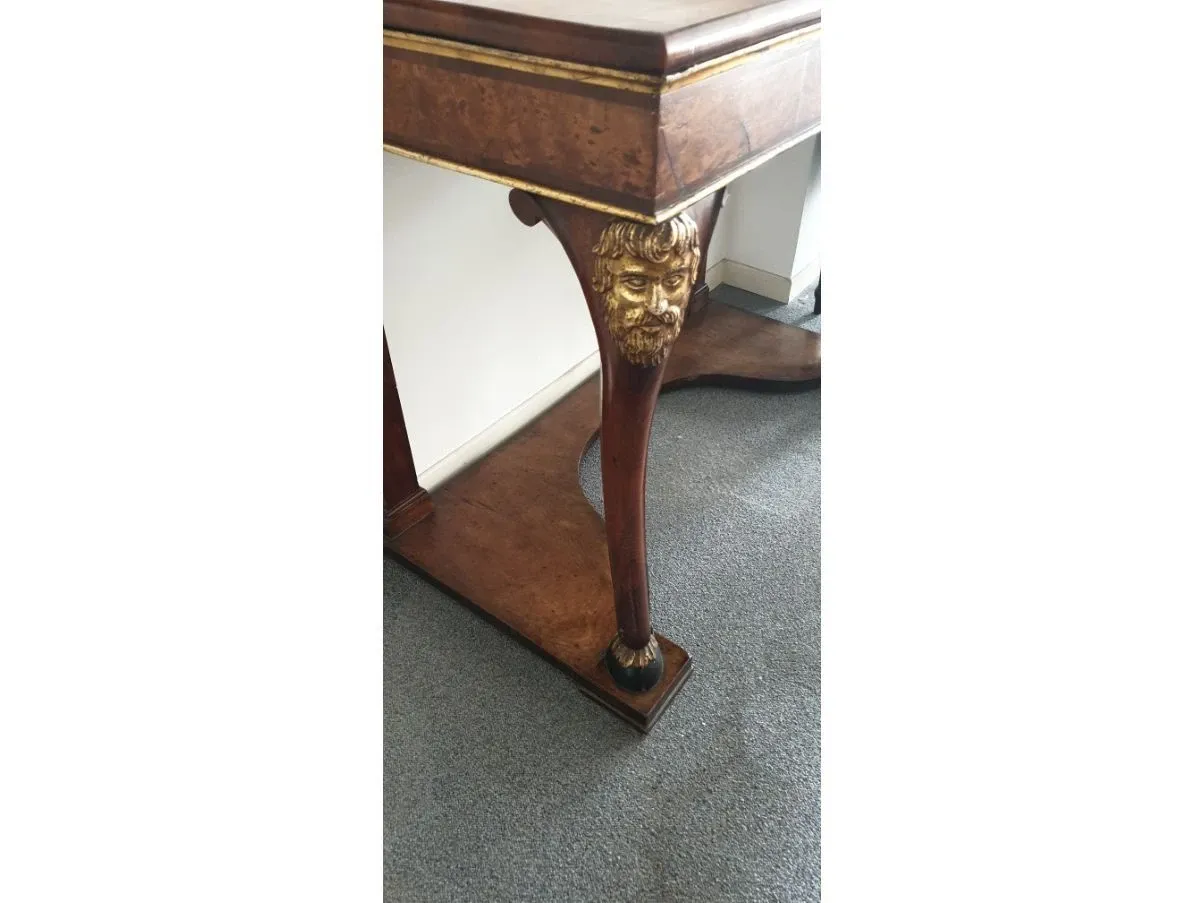 Consolle vintage in legno di noce intagliato,  3