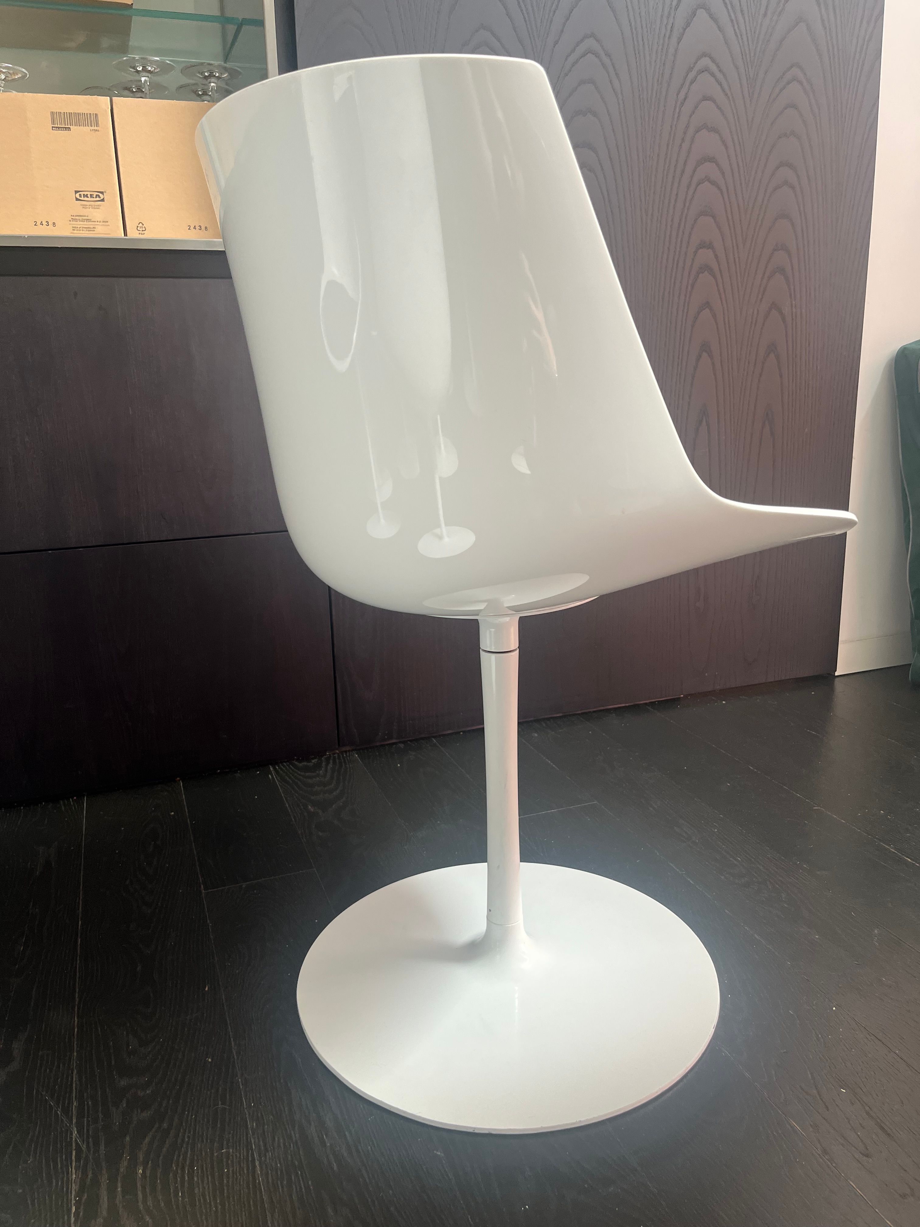 Swivel Chair N. 18 Flow Chair White by Jean Marie Massaud Brand