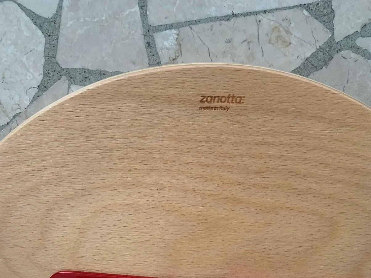 Sgabello Giotto in legno con seduta regolabile, Zanotta 1