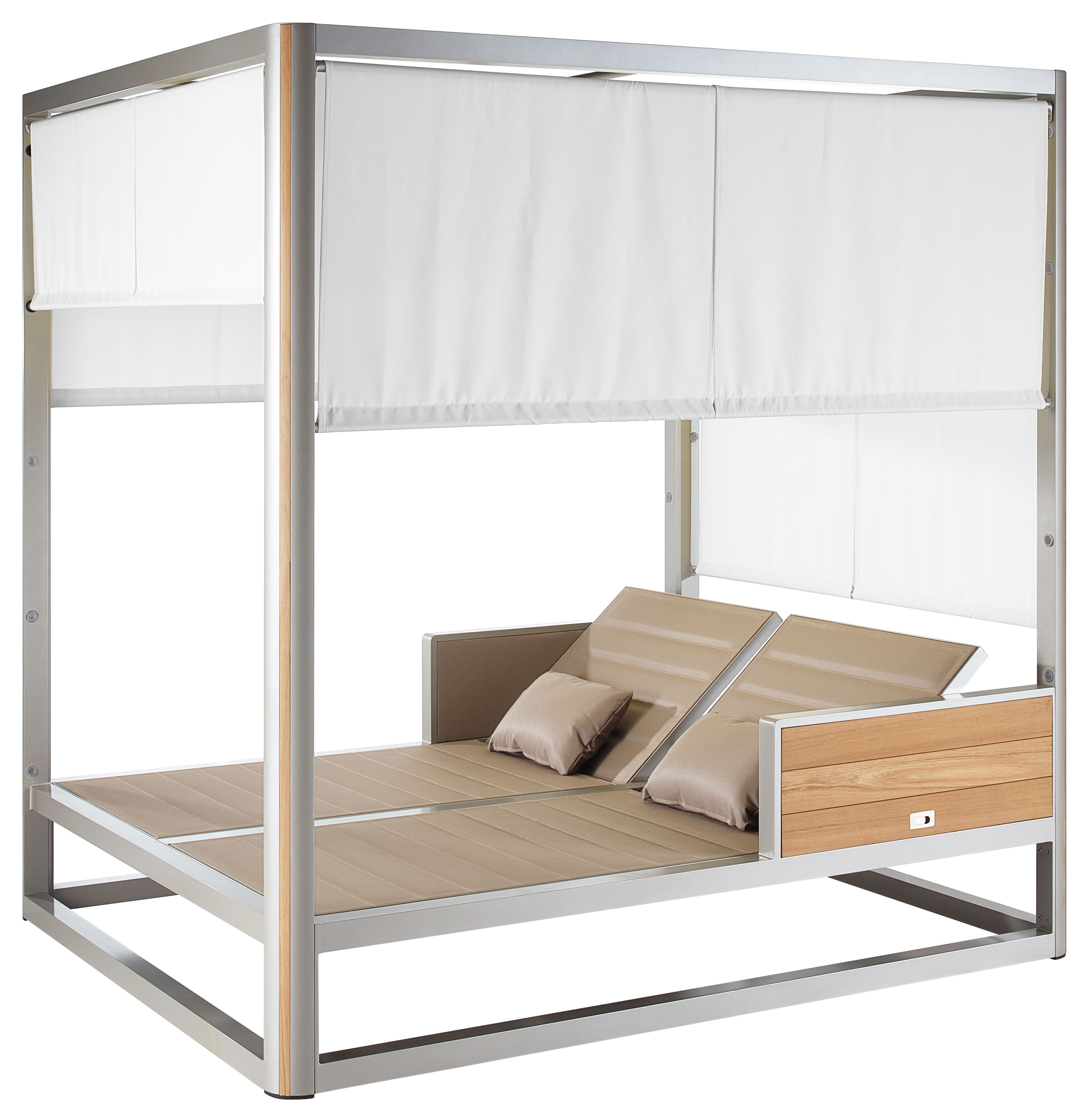 Geneva canopy bed in painted aluminium, Higold image