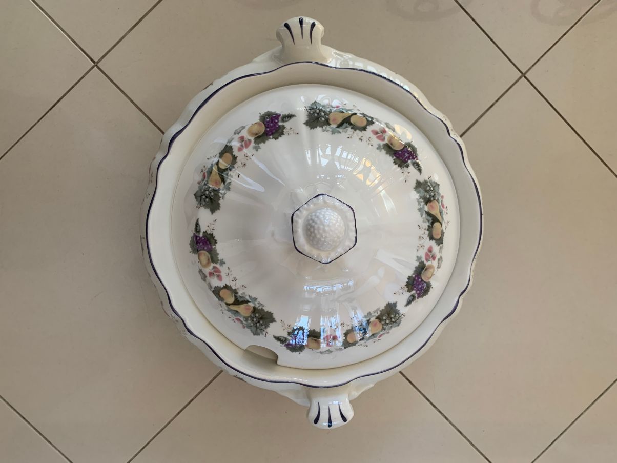 Service 24 plates Majestic Collection, Royal Doulton 8