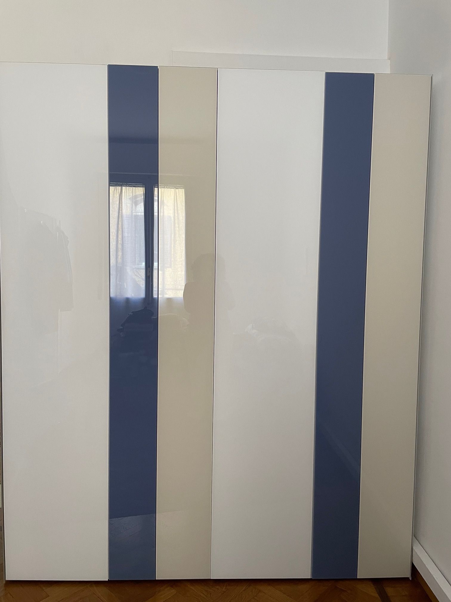 Now wardrobe in beige and blue stripes, Lago Main