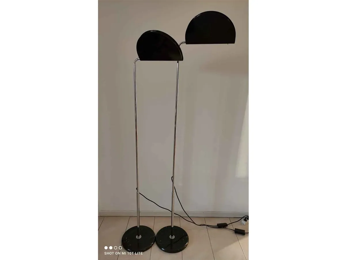 Set aus 2 Stehlampen Mezzaluna aus Marmor und Metall 6