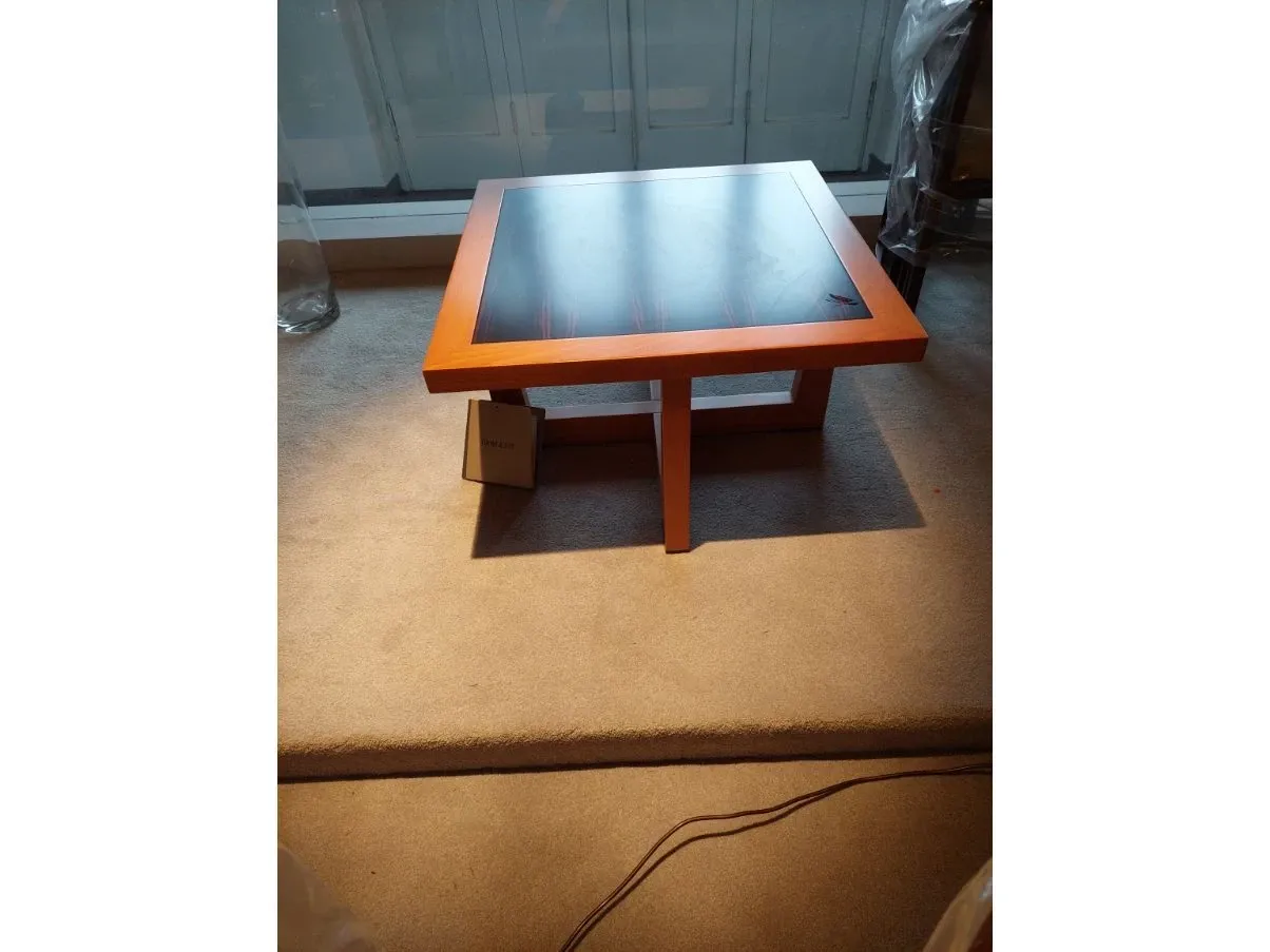 Tavolino quadrato Reverso in legno, Giorgetti 2