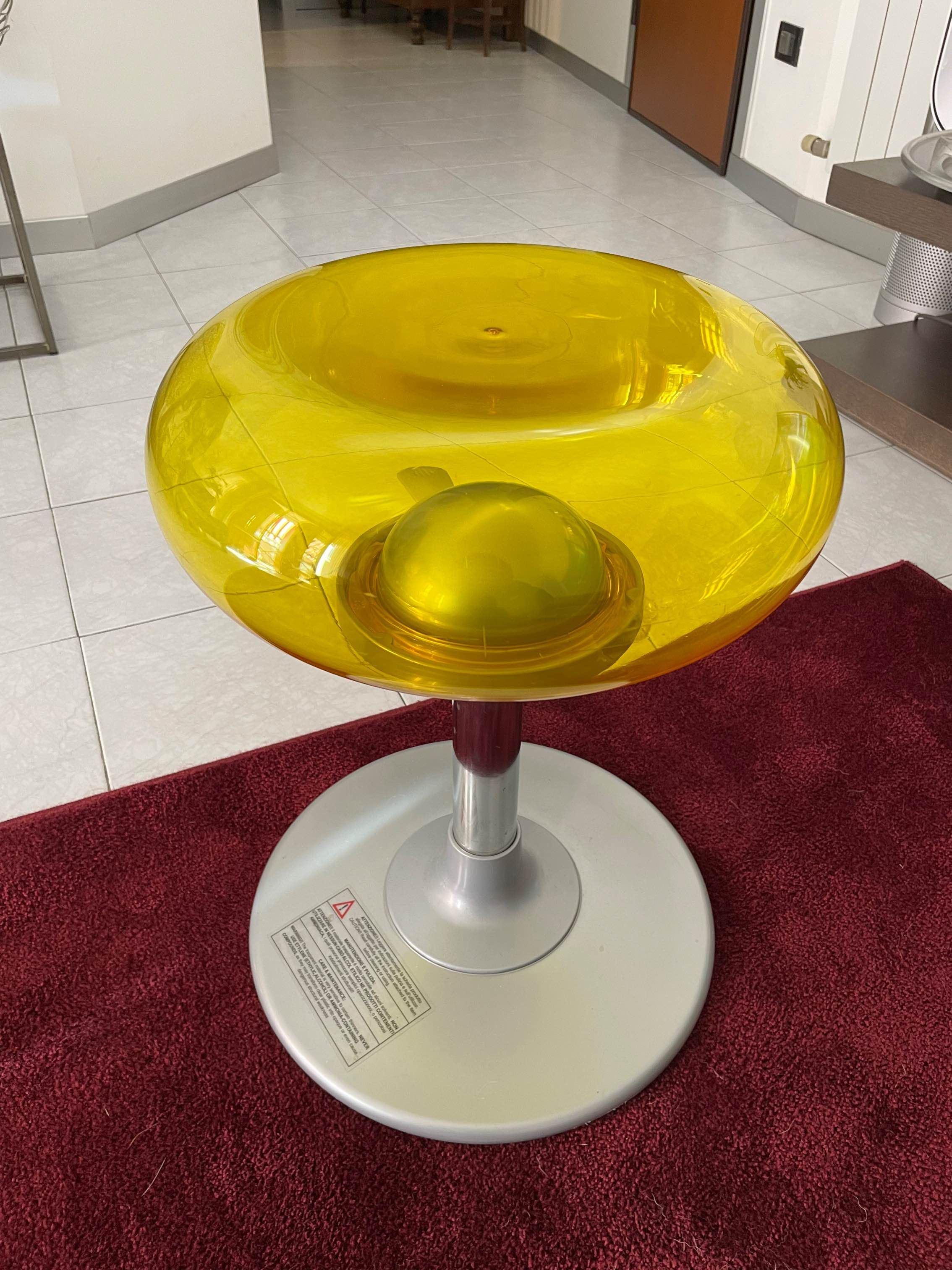 Mamboスツール イエロー Set of 2 Delight Mambo Archirivolto plastic stools, Delightfull