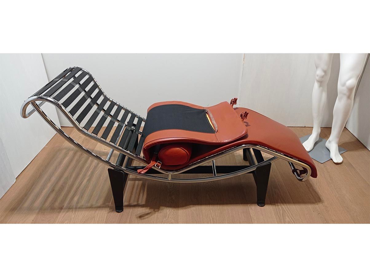 https://storage.googleapis.com/deesup_vendure_prod/preview/a6/alivar-chaise-longue-lc4-in-pelle-cognac-by-le-corbusier_0003_f7__05__preview.jpg