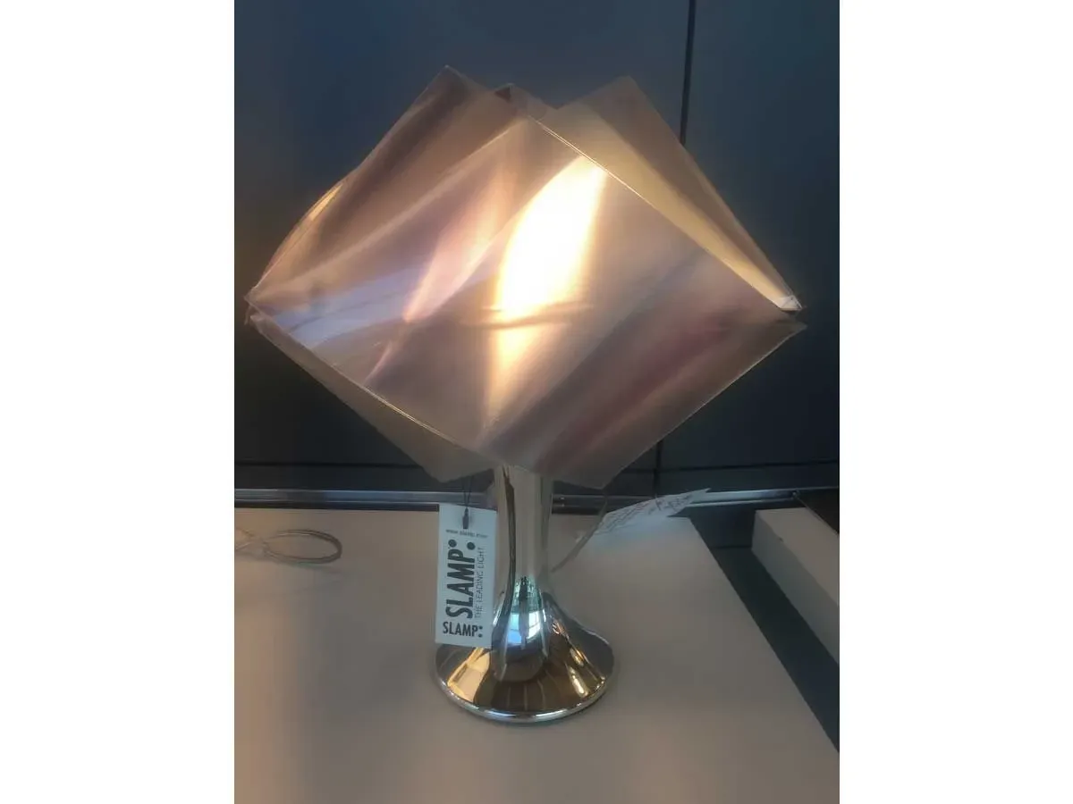 Gemmy Prisma table (rubin), Slamp 3