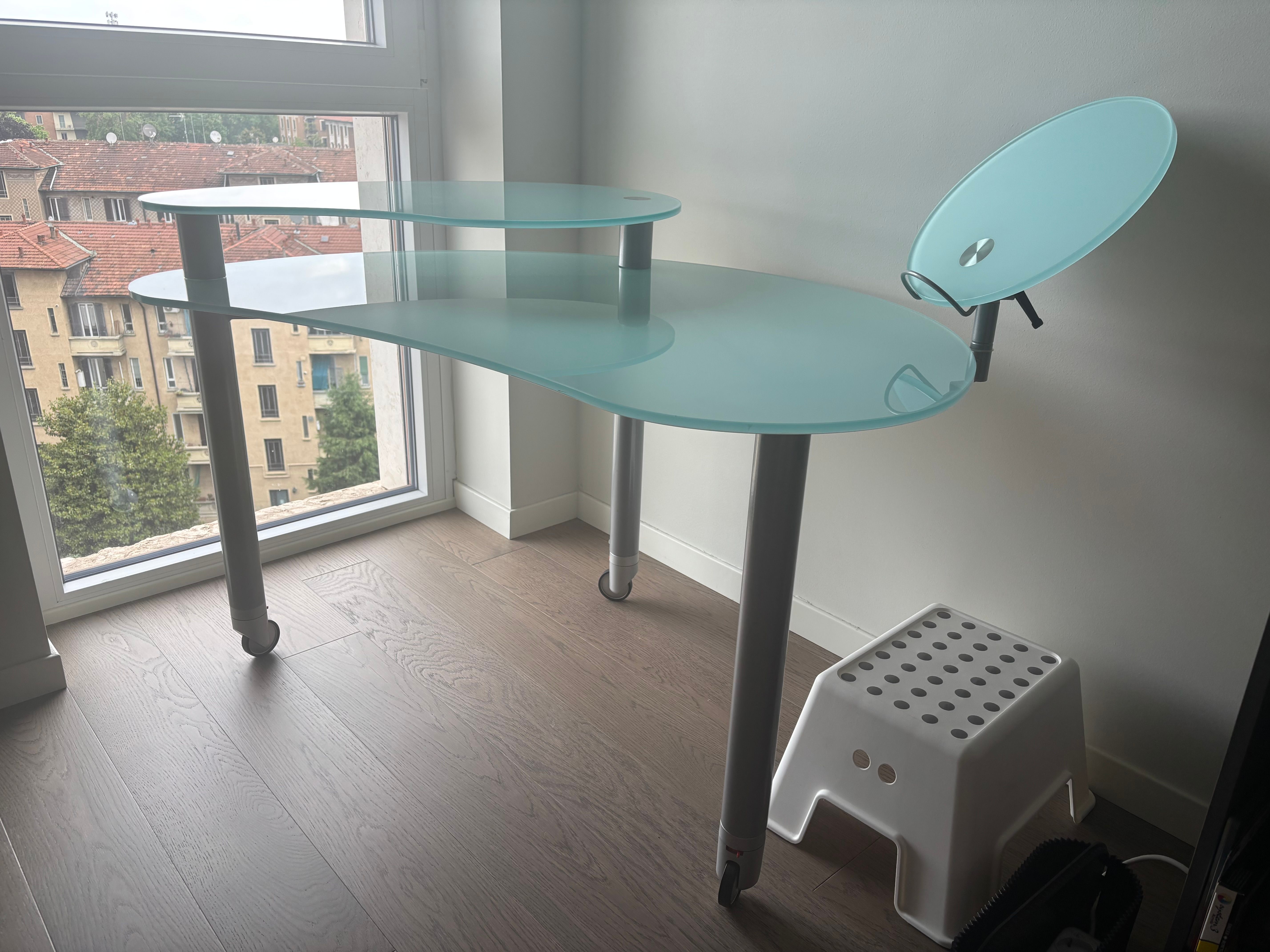 Desk with wheels with two glass shelves, Cattelan Italia Main
