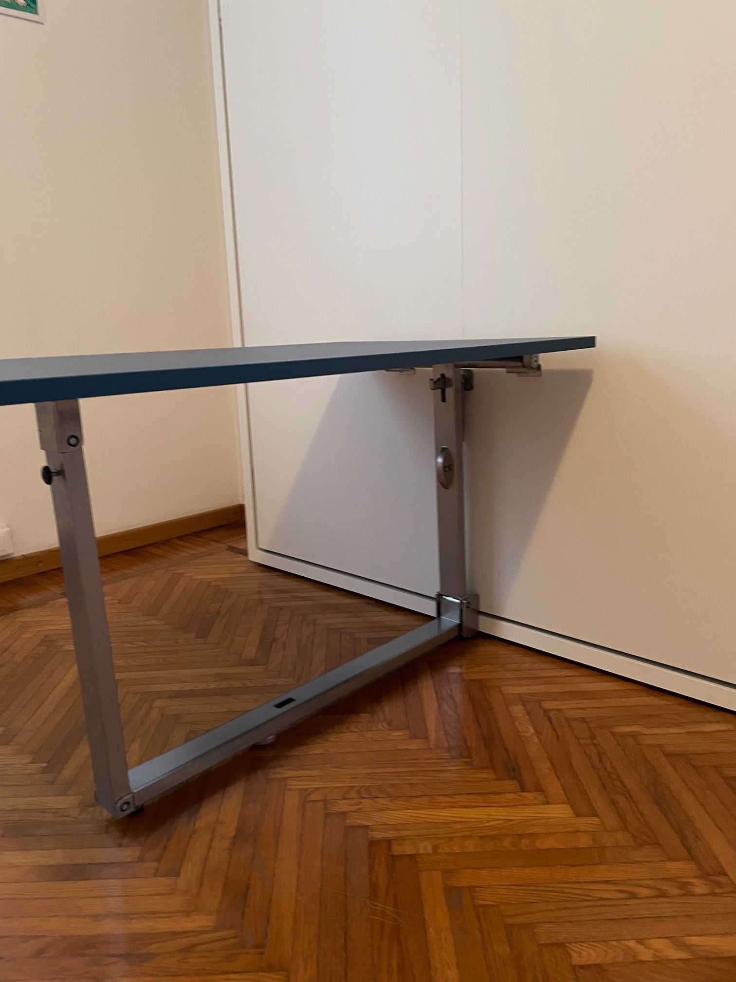 Convertible bed with wooden table, Clei  Side