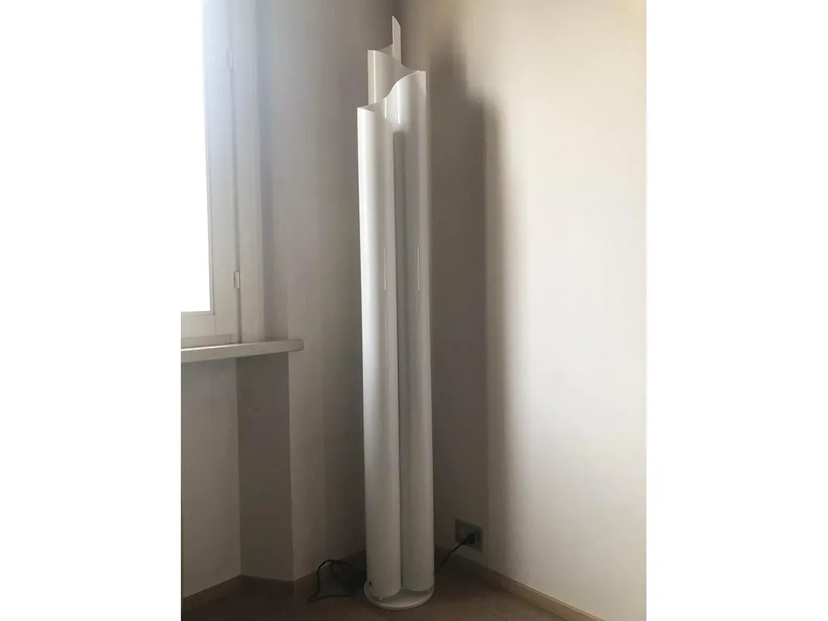 Lampada da terra Chimera di Vico Magistretti 5