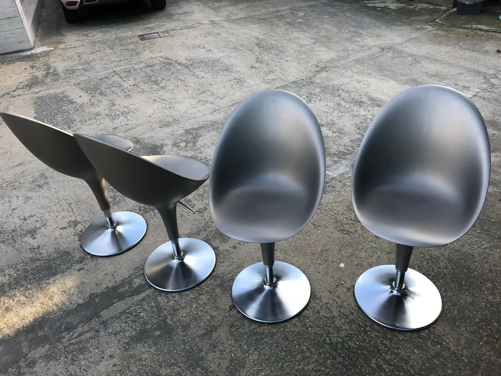 Set Bombo (4 sgabelli, 1 tavolo), Magis 3