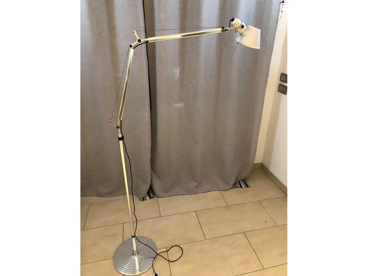 Lampada da terra Tolomeo in alluminio, Artemide 4